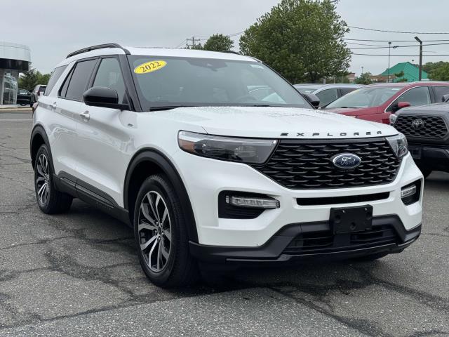 Used 2022 Ford Explorer ST-LINE with VIN 1FMSK8KH5NGB83751 for sale in Riverhead, NY