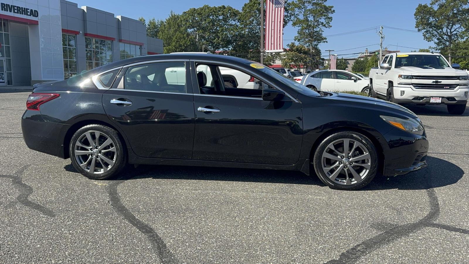 2018 Nissan Altima 2.5 SR photo 2