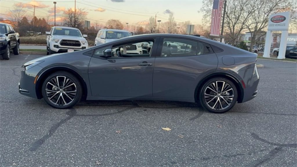 Used 2024 Toyota Prius XLE Hatchback