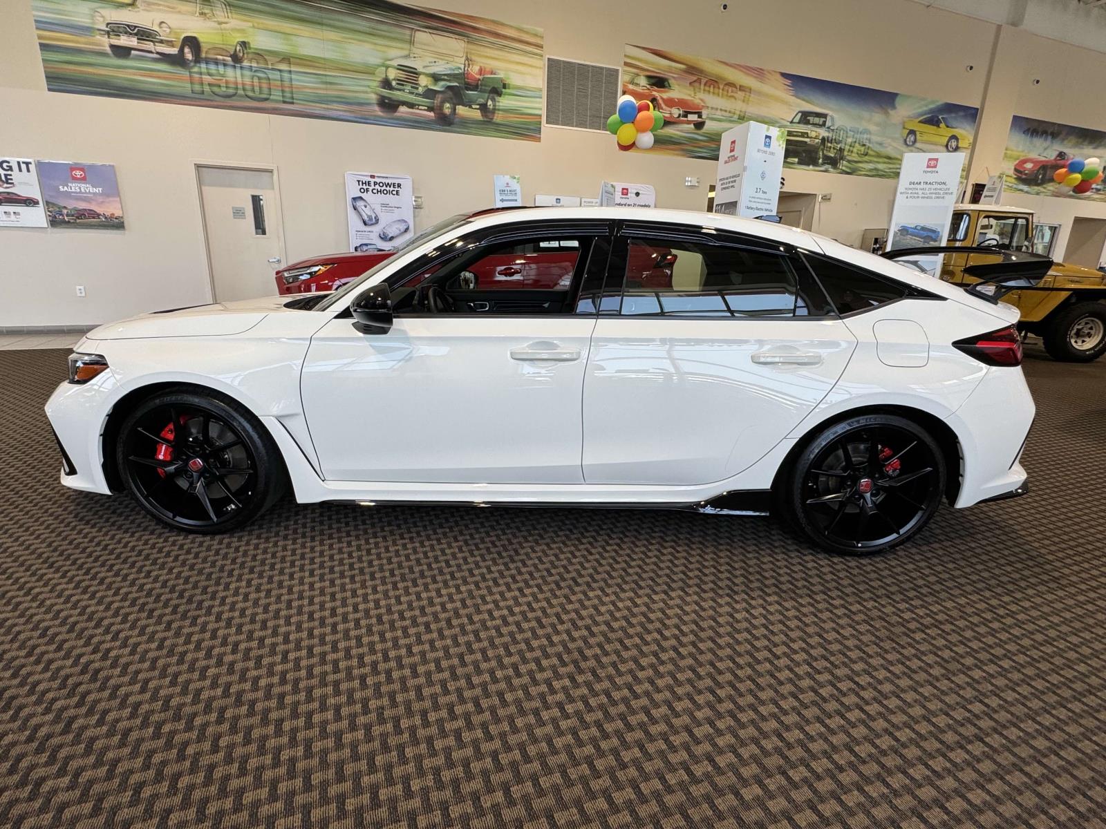 2024 Honda Civic Type R photo 3