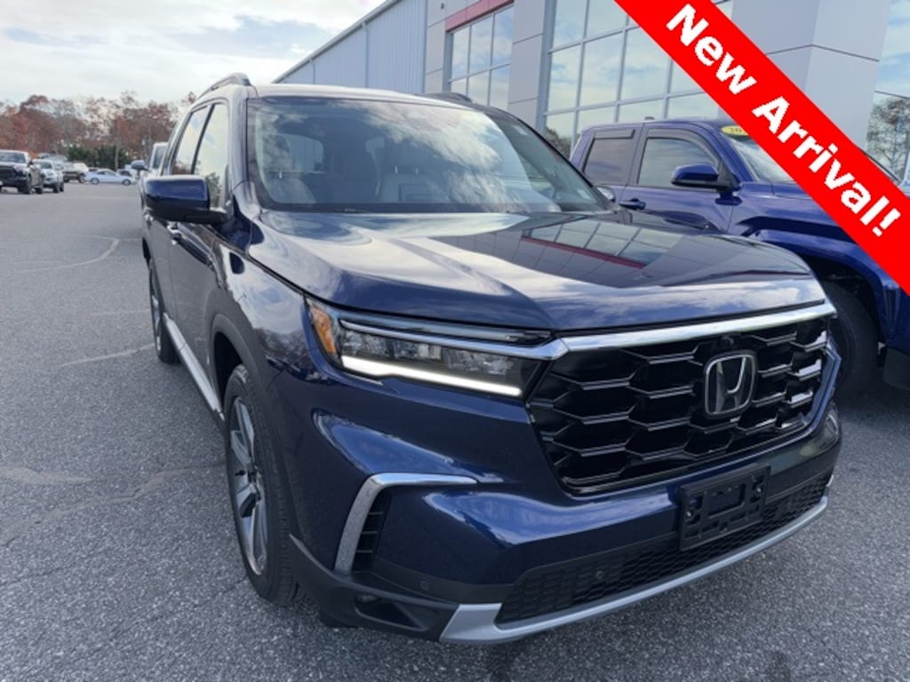 Used 2025 Honda Pilot Elite SUV