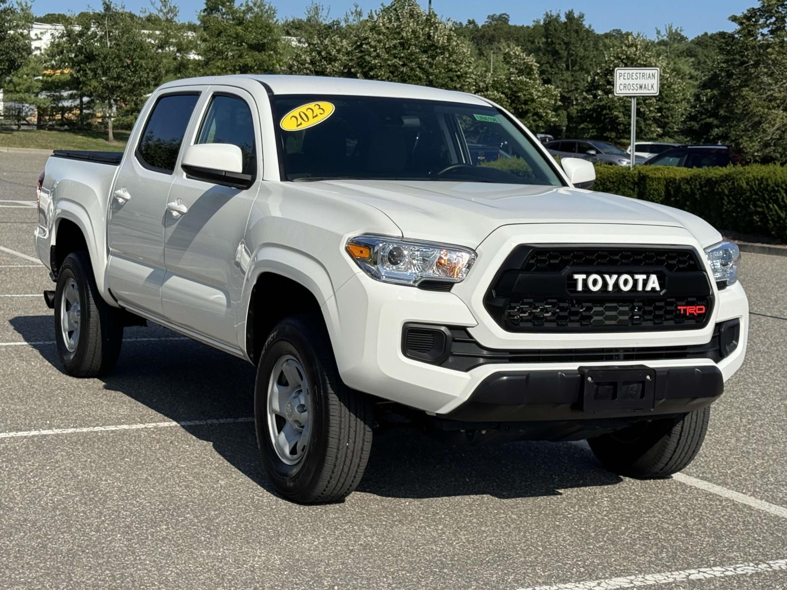 2023 Toyota Tacoma SR Double Cab V6 photo 2