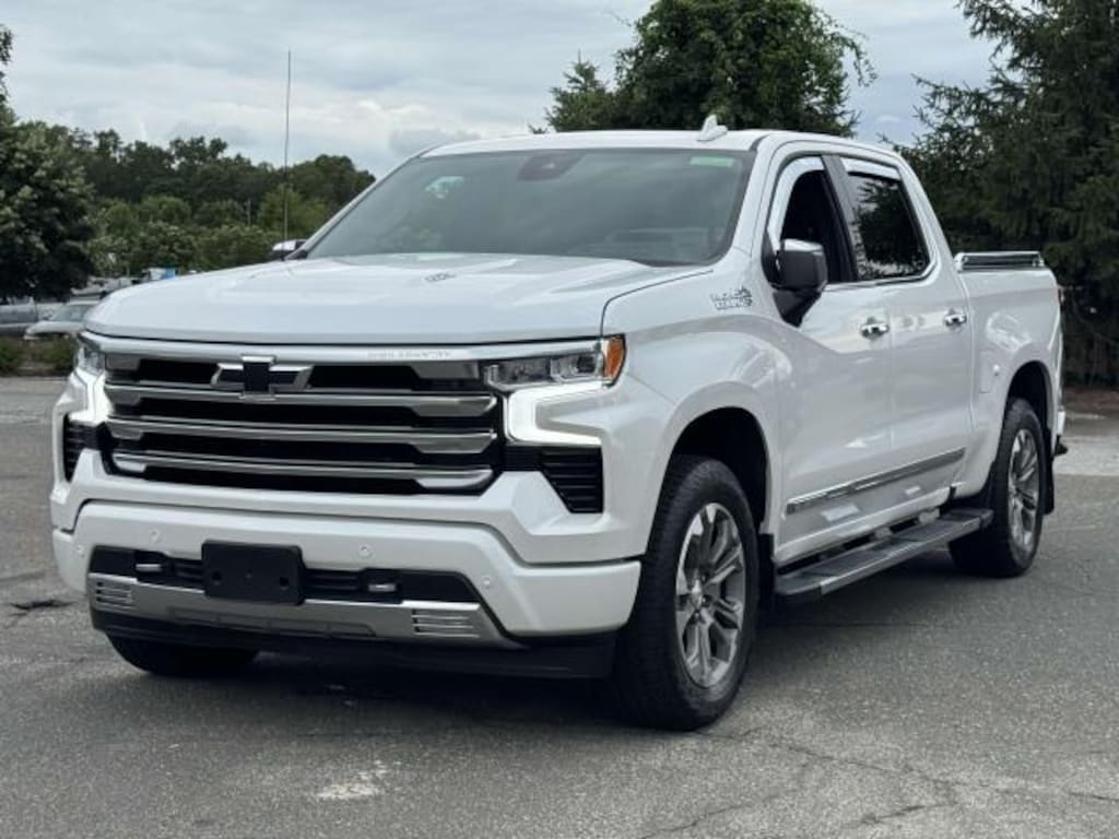 Used 2024 Chevrolet Silverado 1500 4WD Crew Cab 147 High Country Crew Cab Pickup