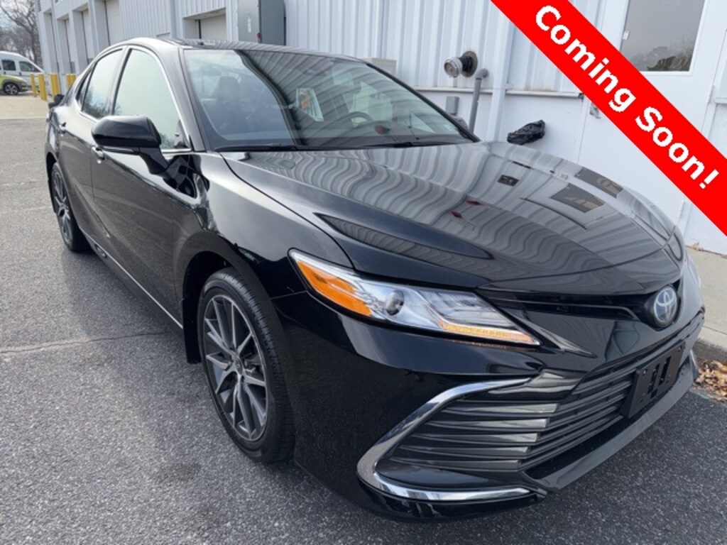 Used 2023 Toyota Camry Hybrid XLE Sedan