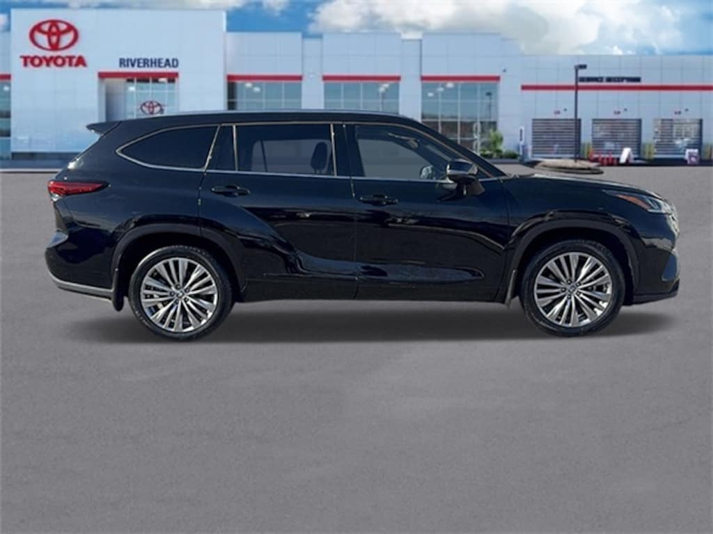 Used 2022 Toyota Highlander Platinum SUV