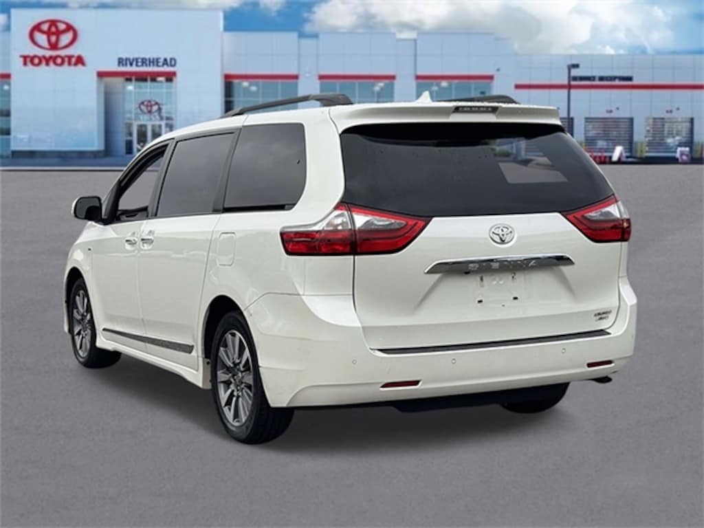 Used 2020 Toyota Sienna Limited Premium Minivan/Van