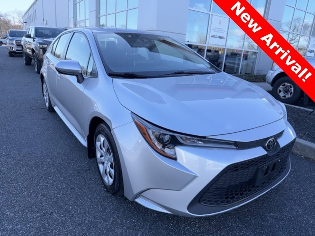 Used 2021 Toyota Corolla LE Sedan