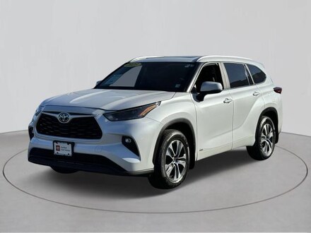 2023 Toyota Highlander Hybrid XLE SUV