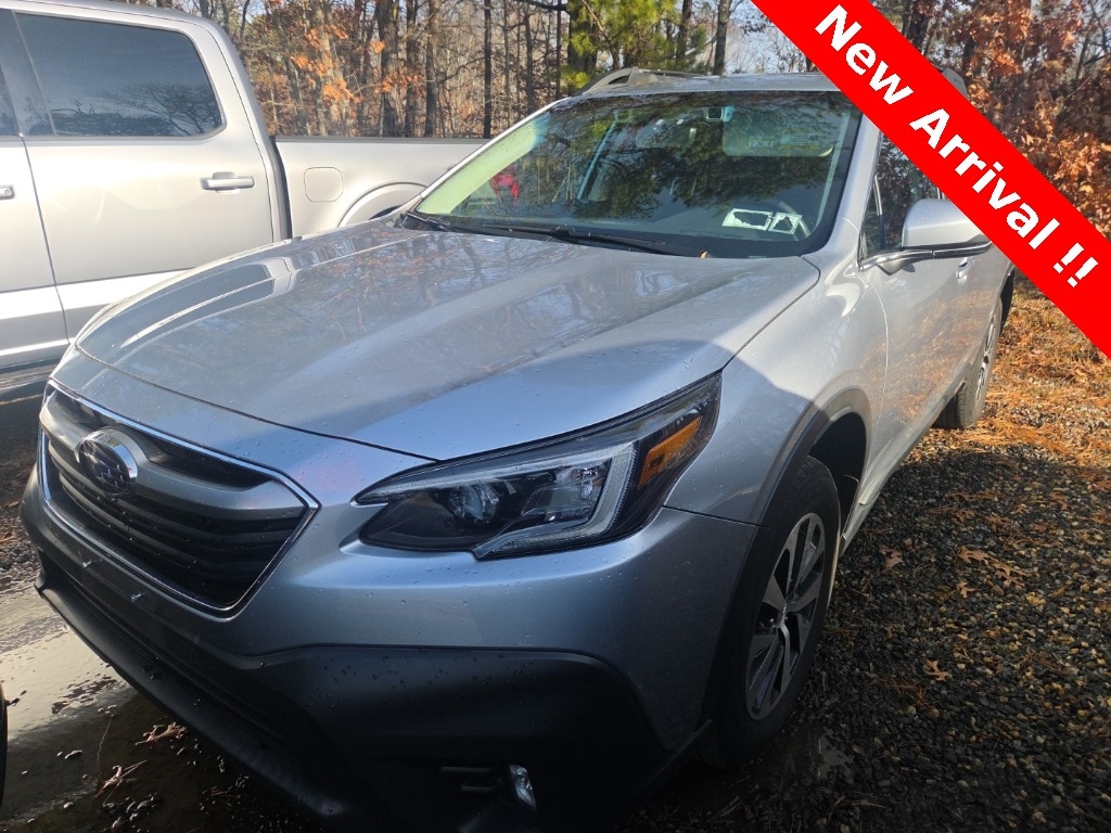 Used 2022 Subaru Outback Premium SUV