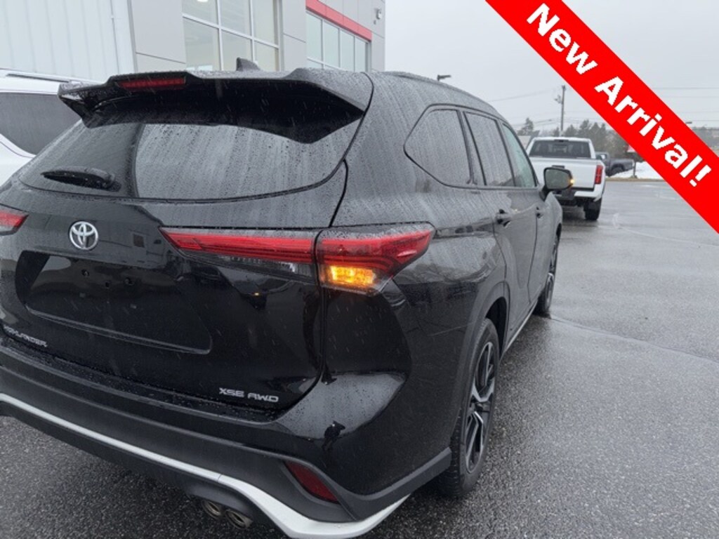 Used 2021 Toyota Highlander XSE SUV