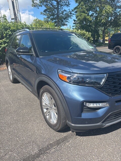 2020 Ford Explorer Limited photo 2
