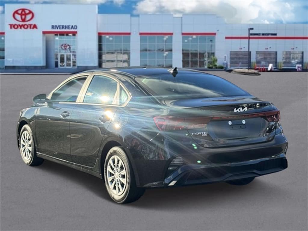 Used 2023 Kia Forte LX Sedan