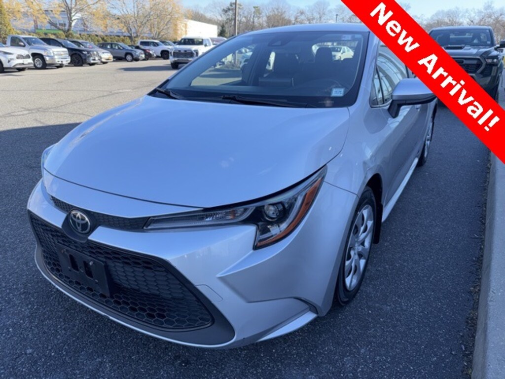 Used 2021 Toyota Corolla LE Sedan