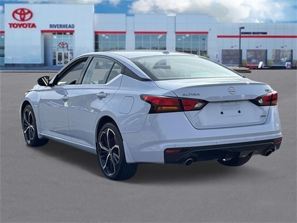 Used 2024 Nissan Altima 2.5 SR Sedan