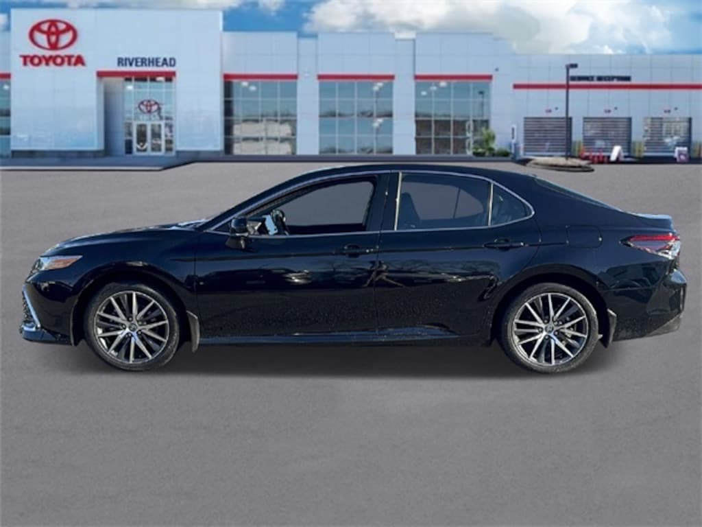 Used 2023 Toyota Camry Hybrid XLE Sedan