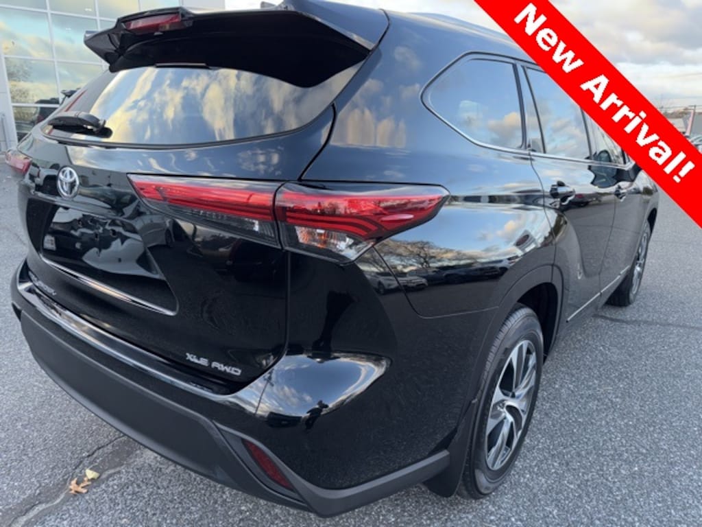 Used 2022 Toyota Highlander XLE SUV