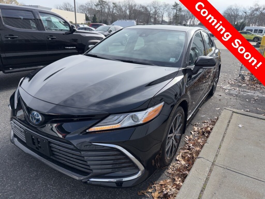 Used 2023 Toyota Camry Hybrid XLE Sedan