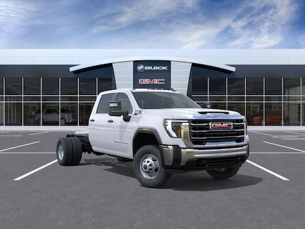 2025 GMC Sierra 3500 HD Chassis Cab Pro Truck
