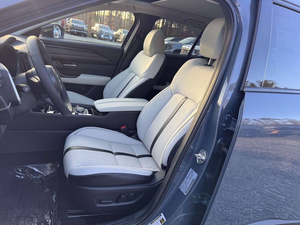 2026 Mazda CX-50 Premium - Photo 13