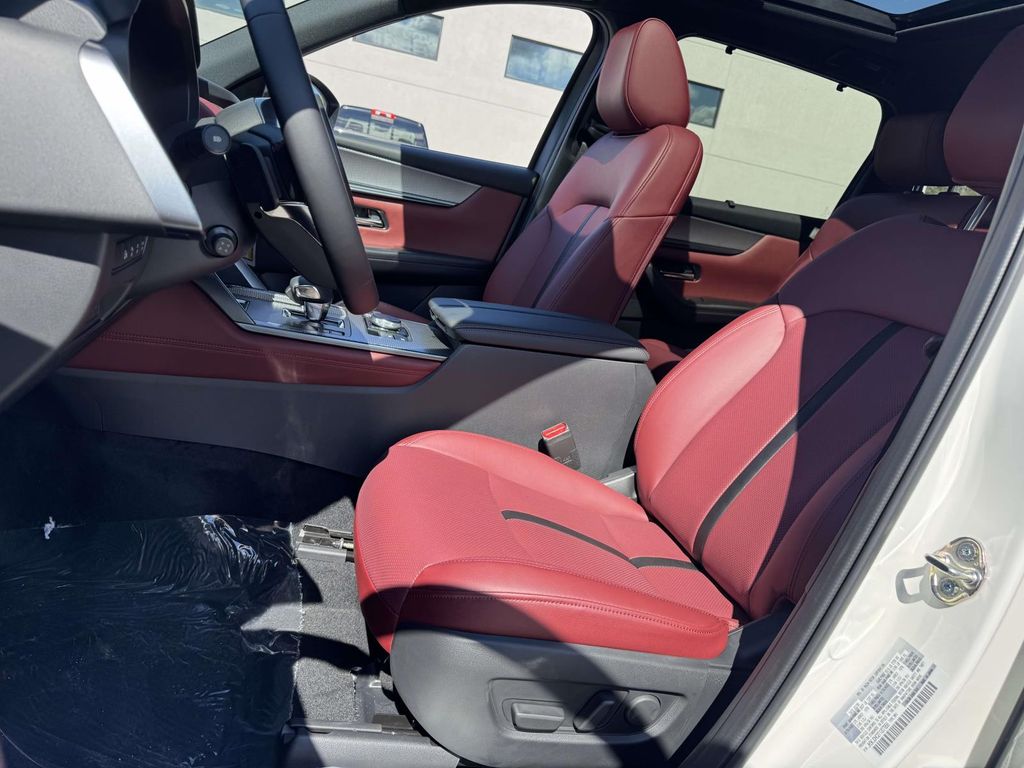 2026 Mazda CX-70 Premium Package - Photo 13