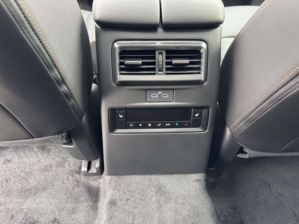 2026 Mazda CX-70 Premium Package - Photo 18