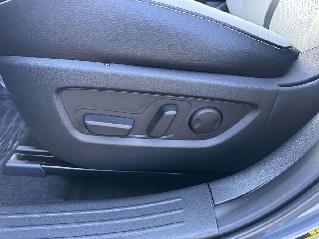 2026 Mazda CX-50 Premium - Photo 17