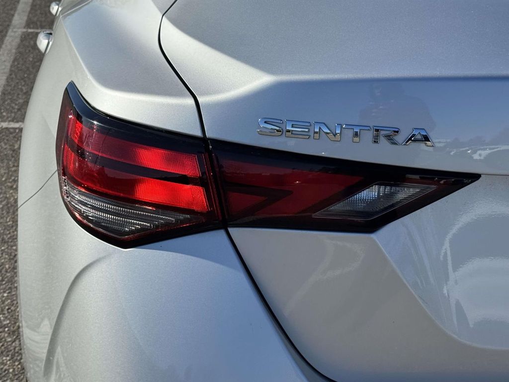 2023 Nissan Sentra SV - Photo 13