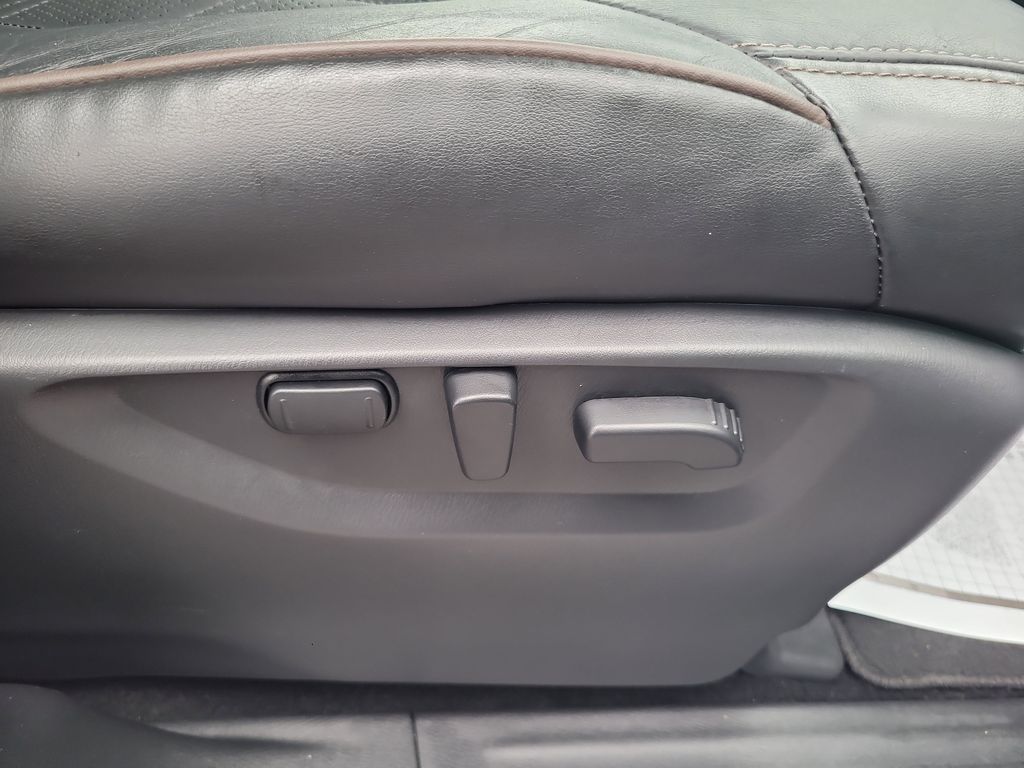 2023 Nissan Armada Platinum - Photo 30