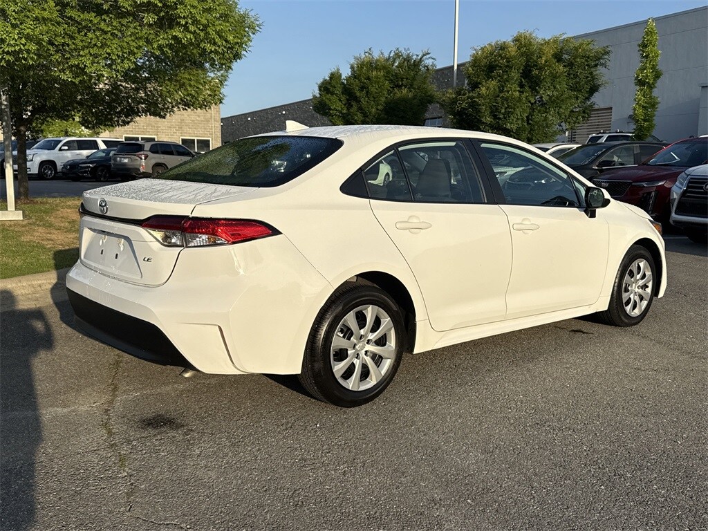 2024 Toyota Corolla LE photo 3