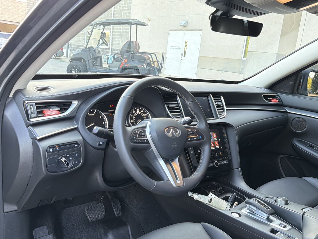 2025 INFINITI QX50 Pure - Photo 16