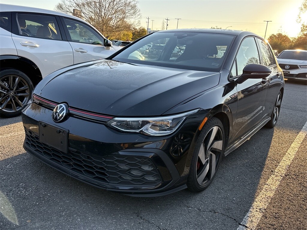 2024 Volkswagen Golf GTI S photo 2