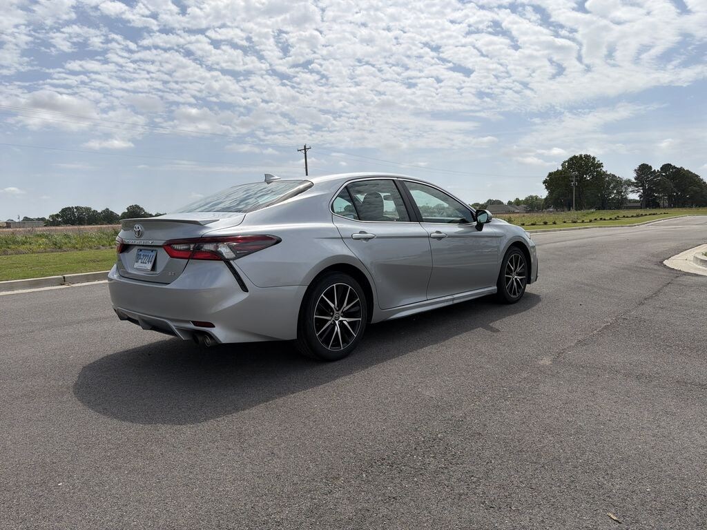 Used 2023 Toyota Camry SE Sedan