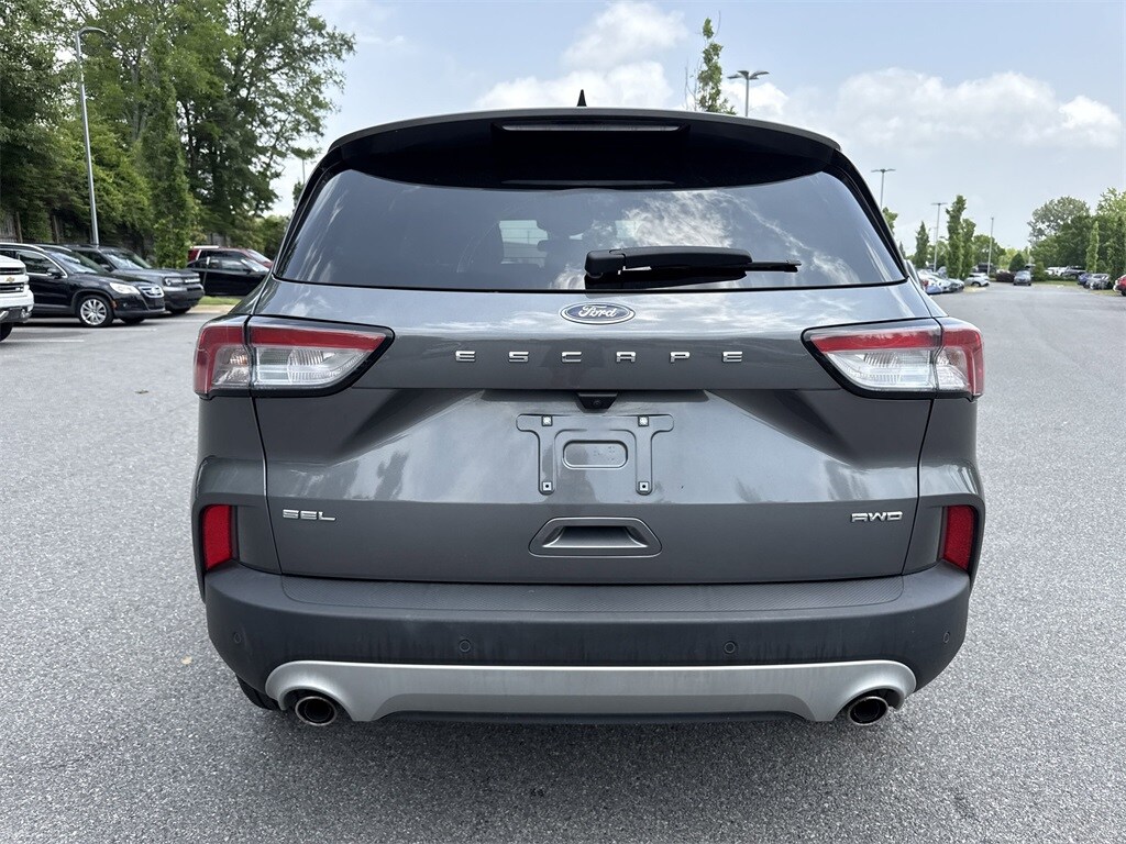 2022 Ford Escape SEL photo 3