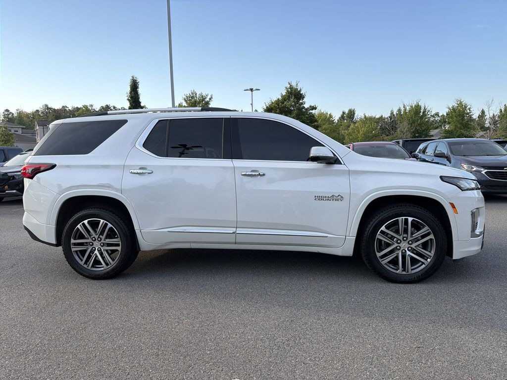 Used 2022 Chevrolet Traverse High Country SUV