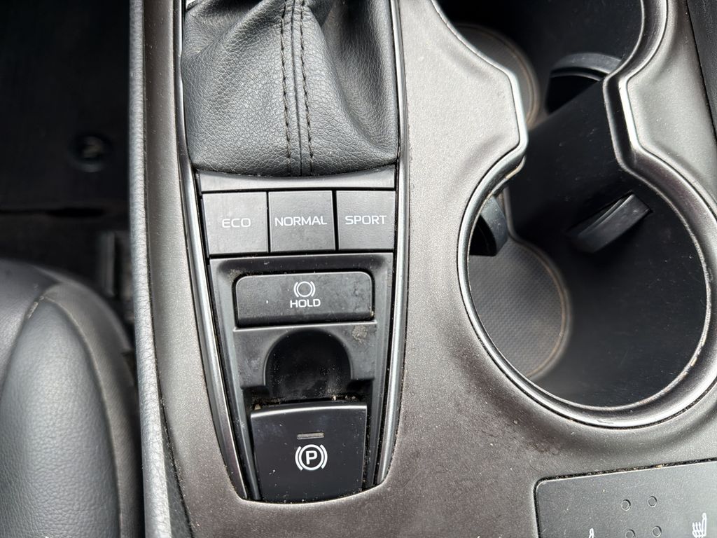 2022 Toyota Camry XSE - Photo 32