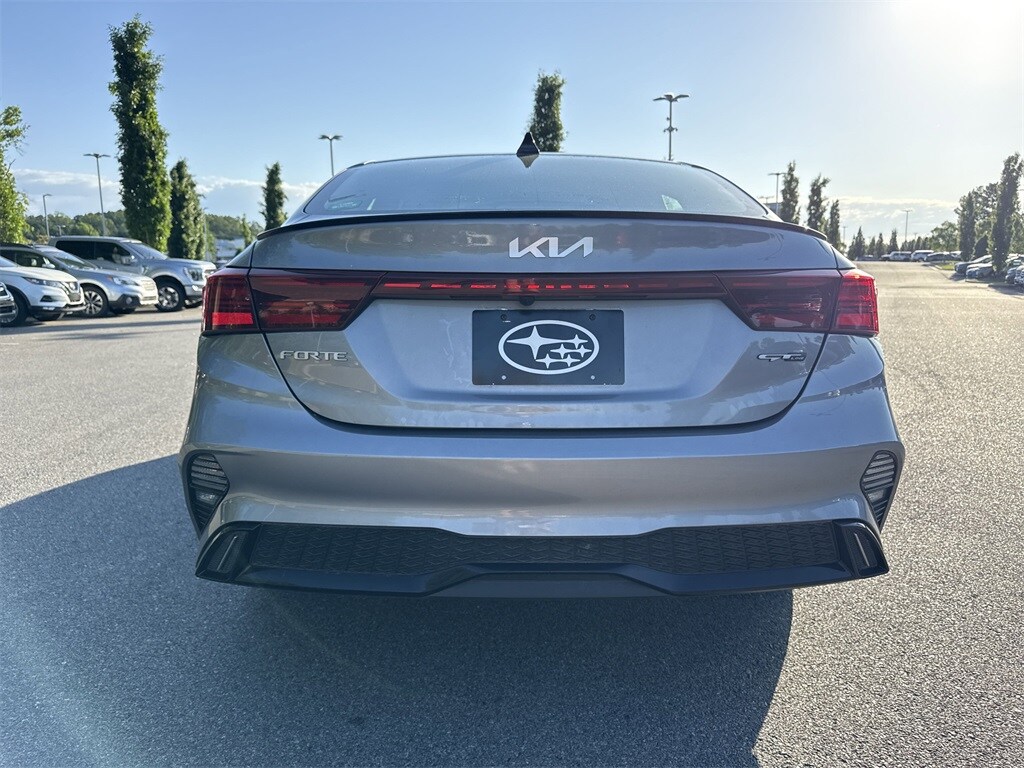 2024 Kia Forte GT-Line photo 4