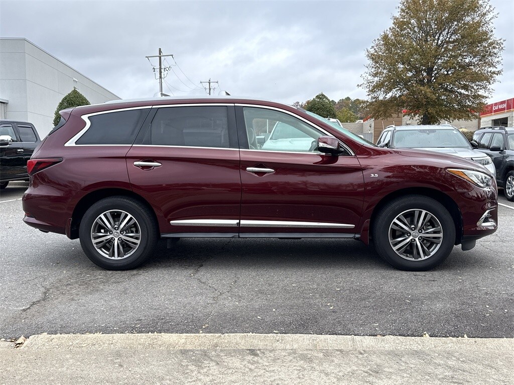 2020 Infiniti QX60 Luxe photo 2