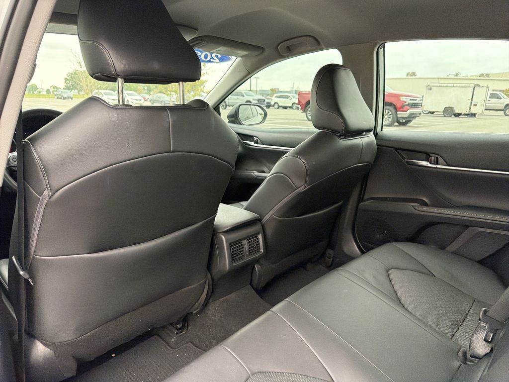 2022 Toyota Camry XSE - Photo 13