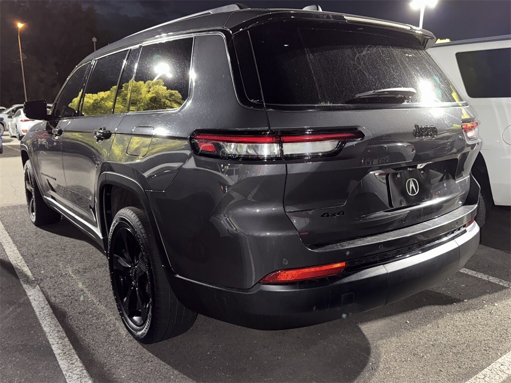 2023 Jeep Grand Cherokee Altitude photo 2