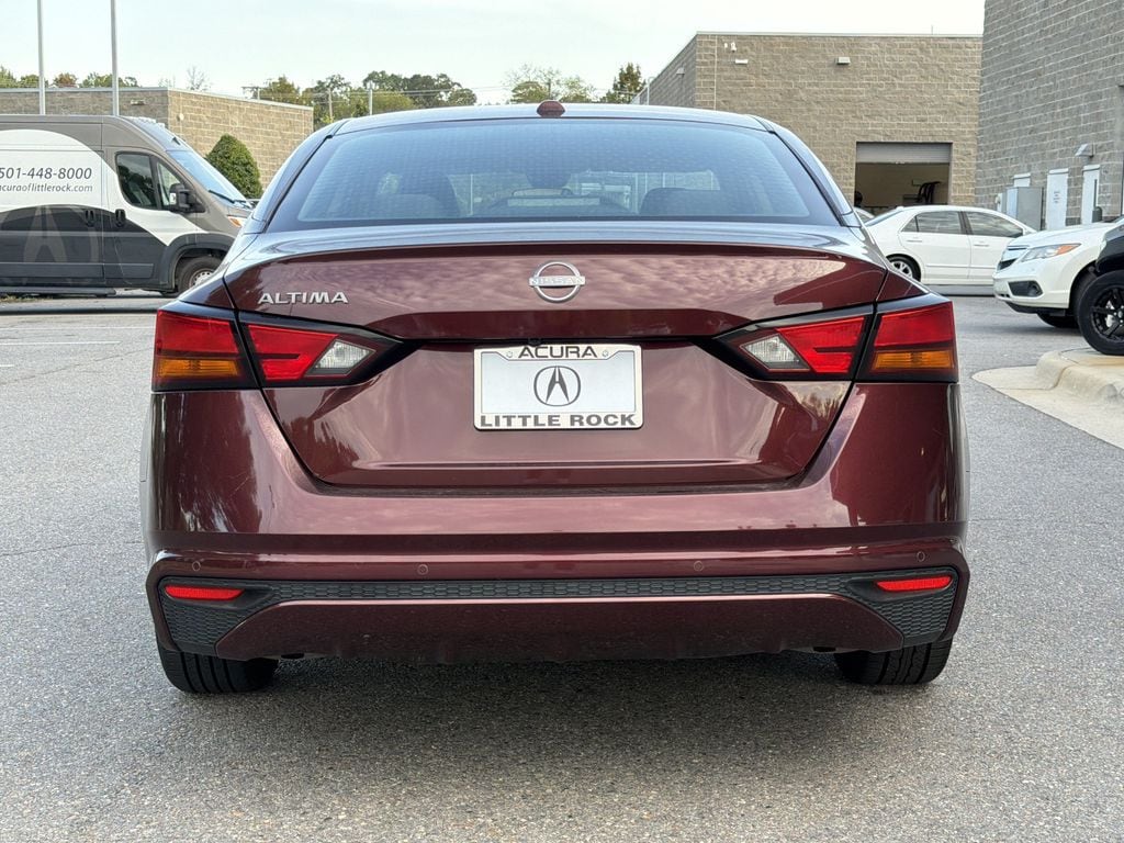 Used 2025 Nissan Altima SV Sedan
