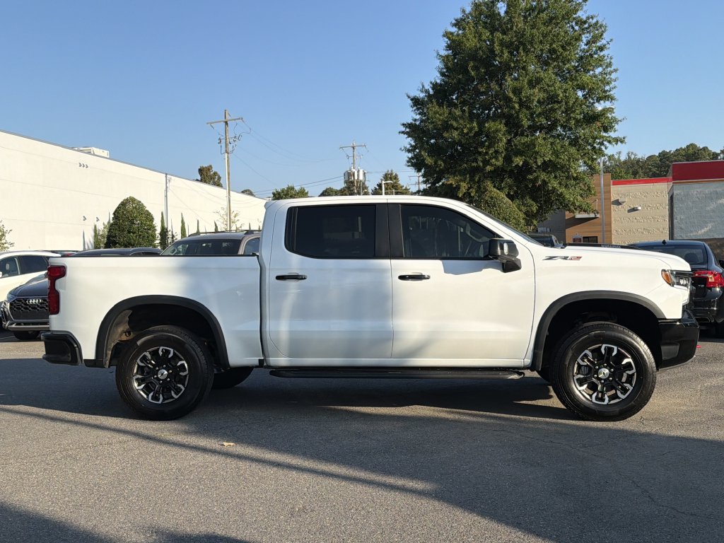 Used 2024 Chevrolet Silverado 1500 ZR2 with VIN 3GCUDHE8XRG343006 for sale in Little Rock