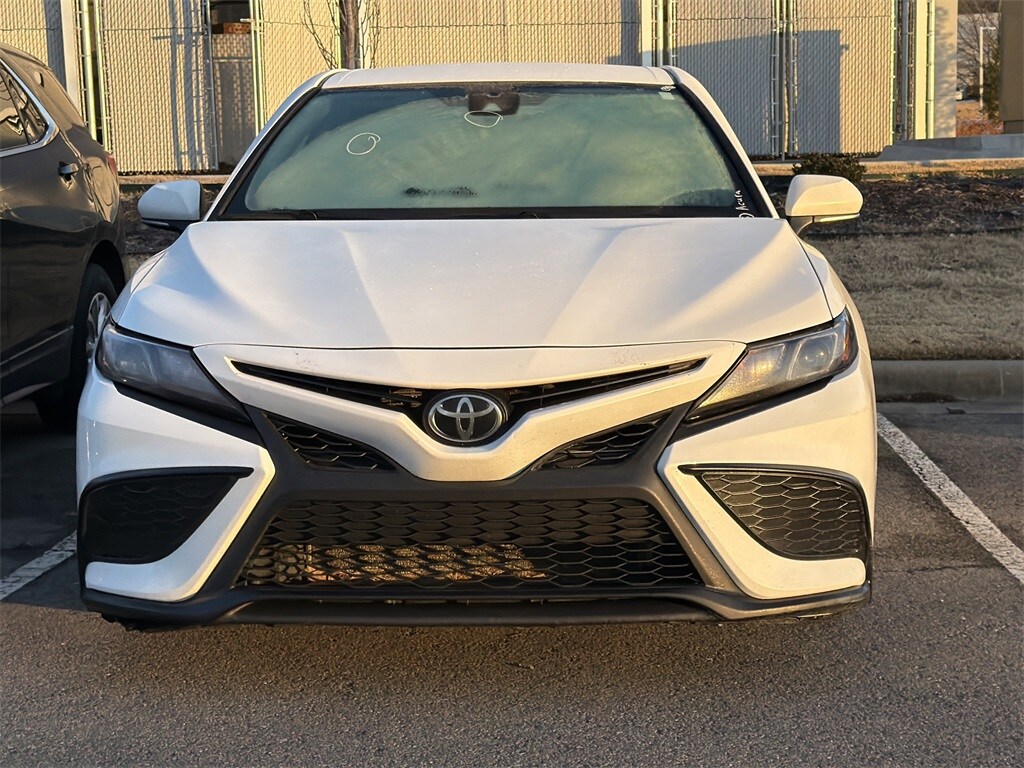 Used 2022 Toyota Camry SE Sedan