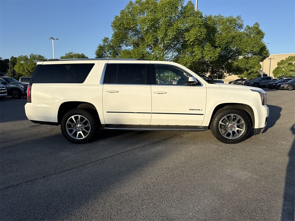Used 2020 GMC Yukon XL Denali with VIN 1GKS1HKJ6LR184973 for sale in Little Rock, AR