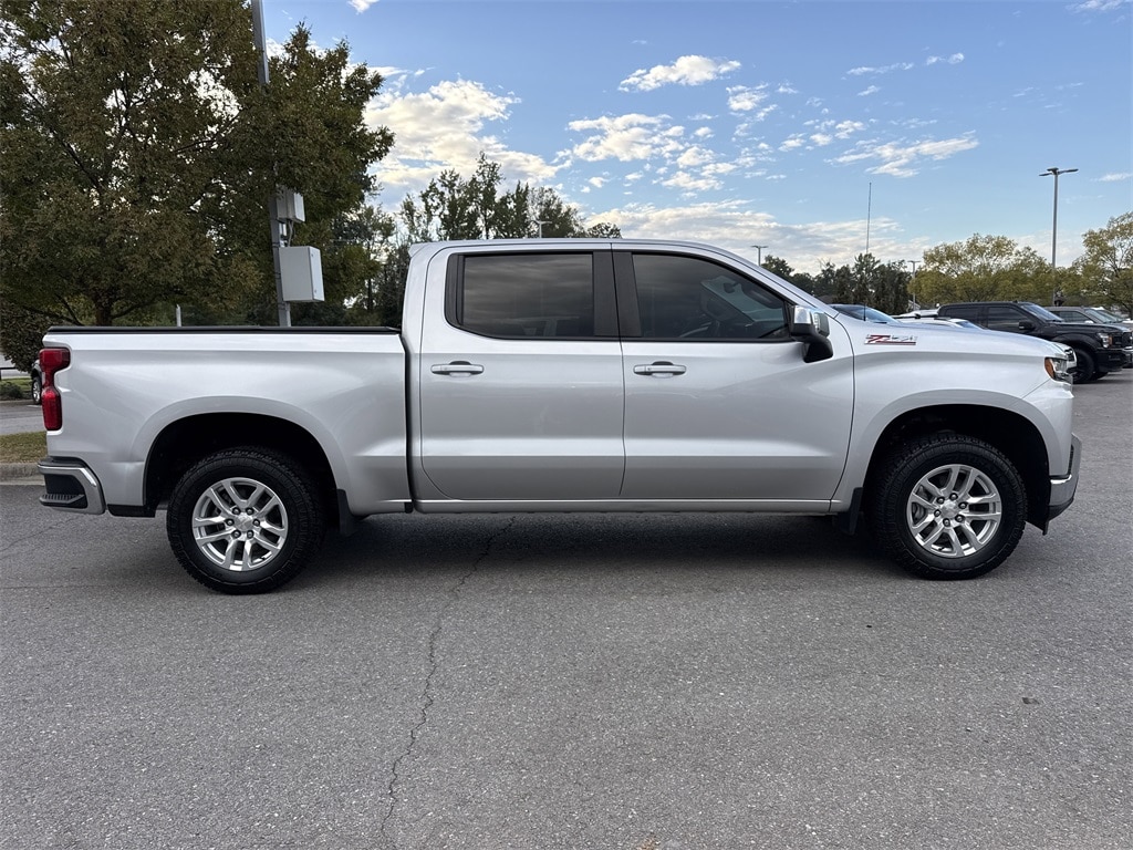 Used 2019 Chevrolet Silverado 1500 LT with VIN 3GCUYDED2KG169741 for sale in Little Rock