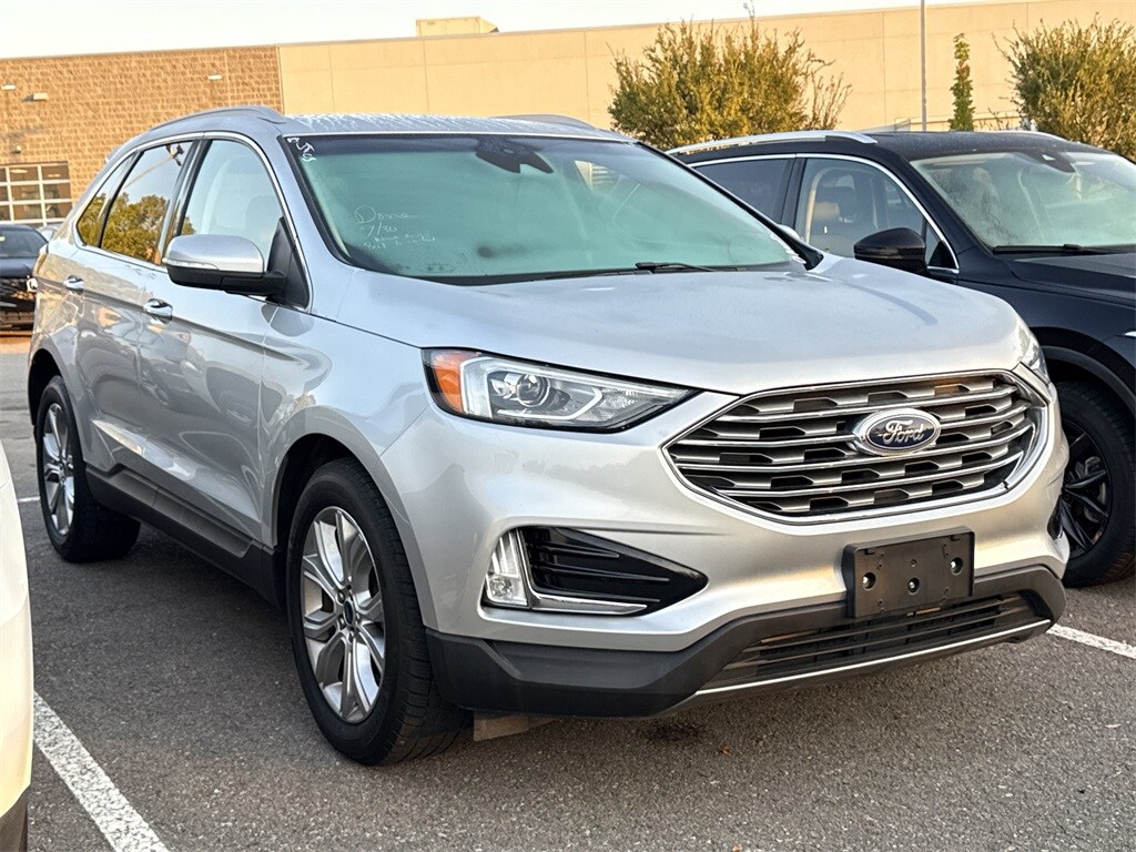 2019 Ford Edge Titanium photo 3