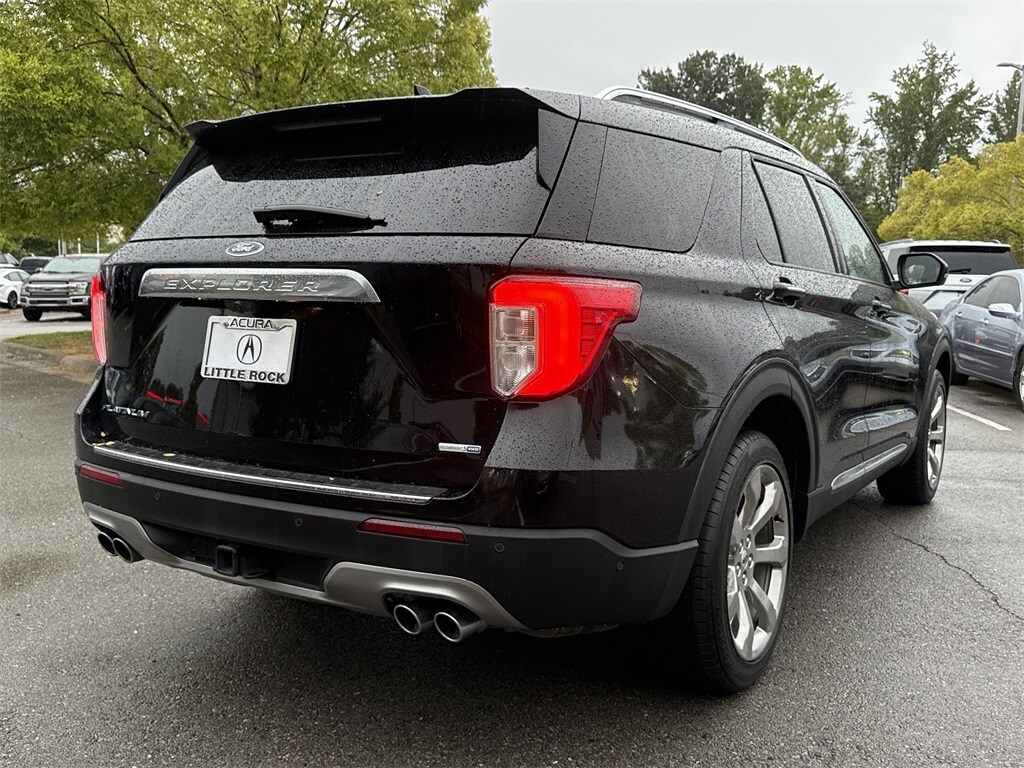 2020 Ford Explorer Platinum photo 2