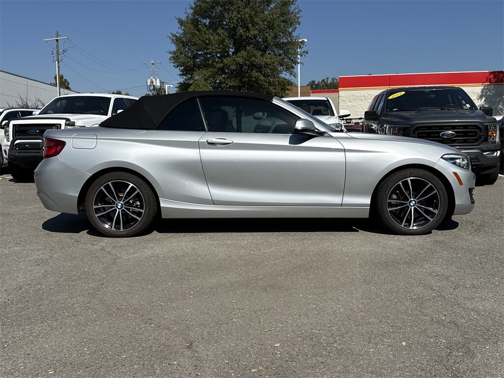 2020 Bmw 230i xDrive Convertible photo 2
