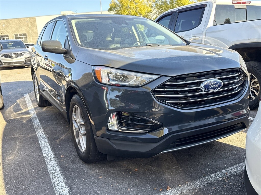 2021 Ford Edge SEL photo 2