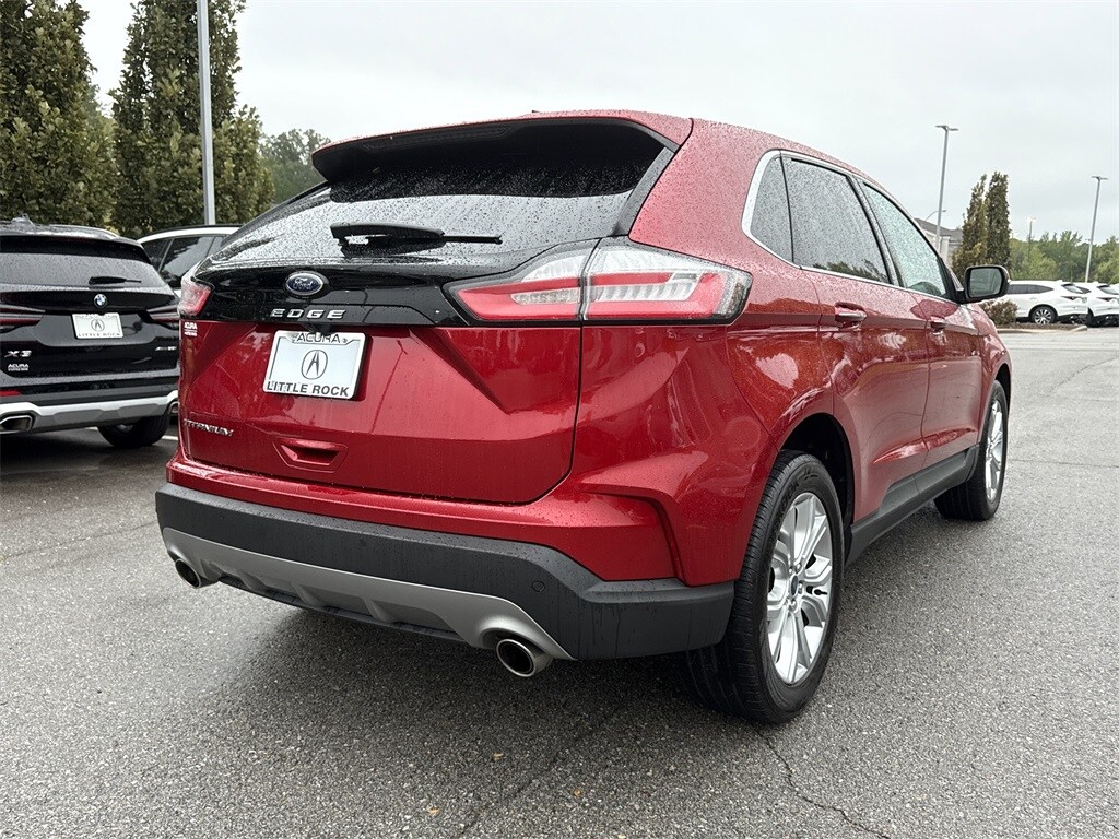 2021 Ford Edge Titanium photo 3