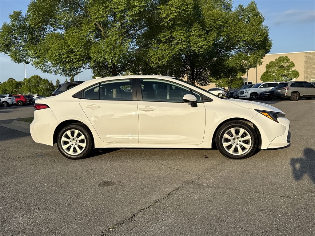 Used 2024 Toyota Corolla LE with VIN 5YFB4MDE4RP083607 for sale in Little Rock, AR